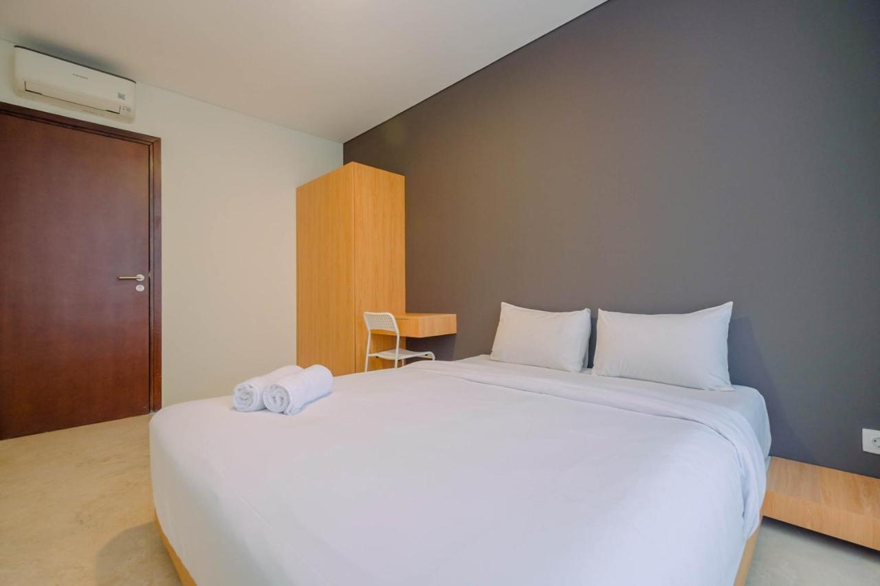 Modern And Spacious 2br L'avenue By Travelio * Jakarta
