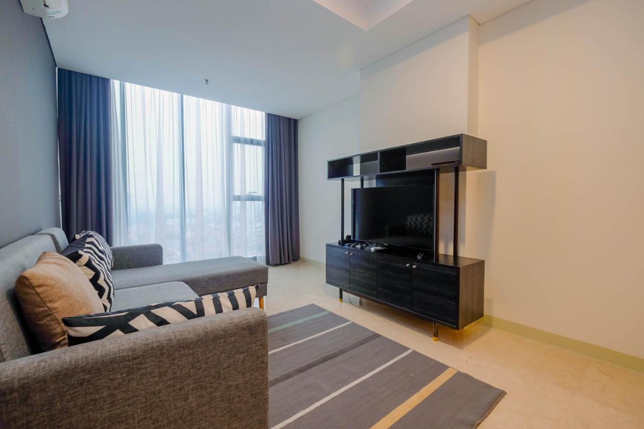 Modern And Spacious 2br L'avenue By Travelio Jakarta